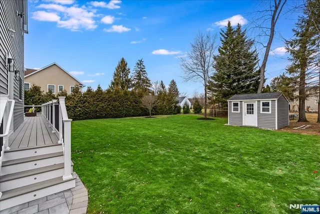 $1,100,000 | 11 Laurel Place, Fairfield, NJ 07004