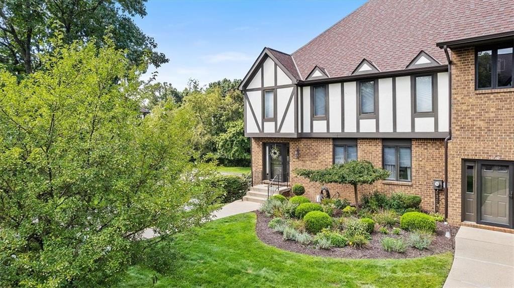 152 Shadow Ridge Drive Pittsburgh, PA 15238 - Photo 1 of 25 Gallery Image 1