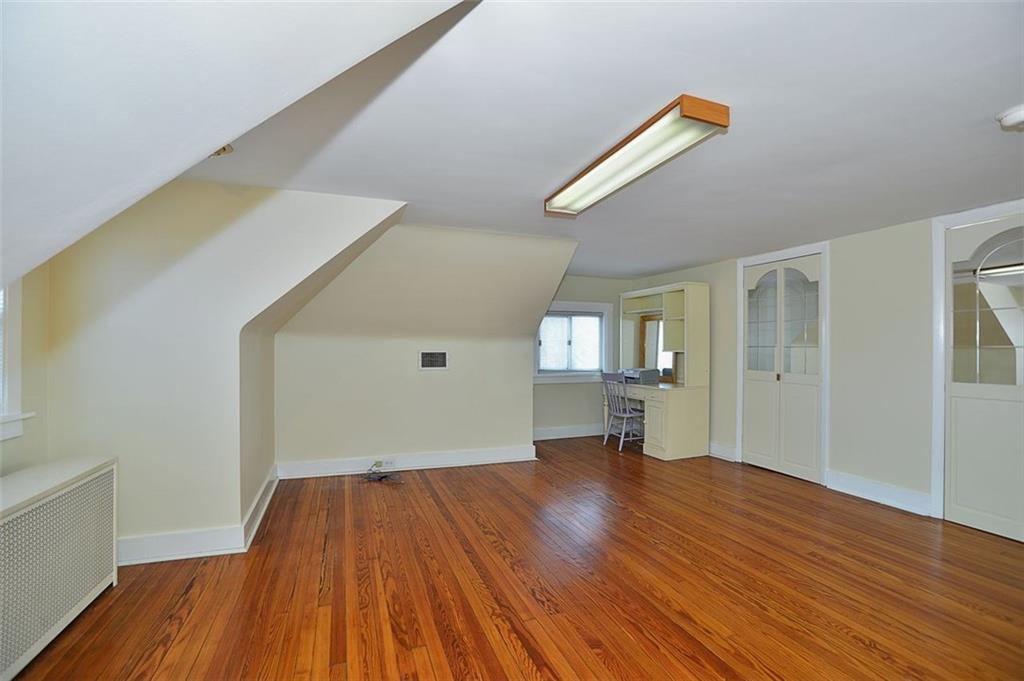 6427 Landview Road Pittsburgh, PA 15217 - Photo 12 of 14 Fourth Bedroom