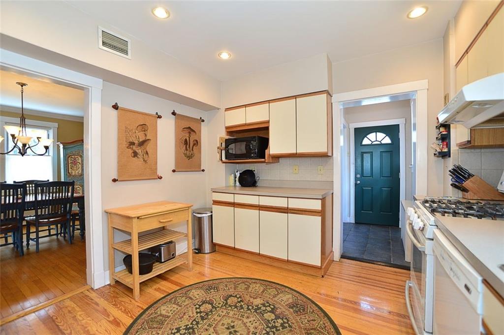6427 Landview Road Pittsburgh, PA 15217 - Photo 6 of 14 Kitchen