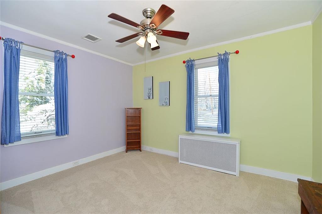 6427 Landview Road Pittsburgh, PA 15217 - Photo 10 of 14 Third Bedroom