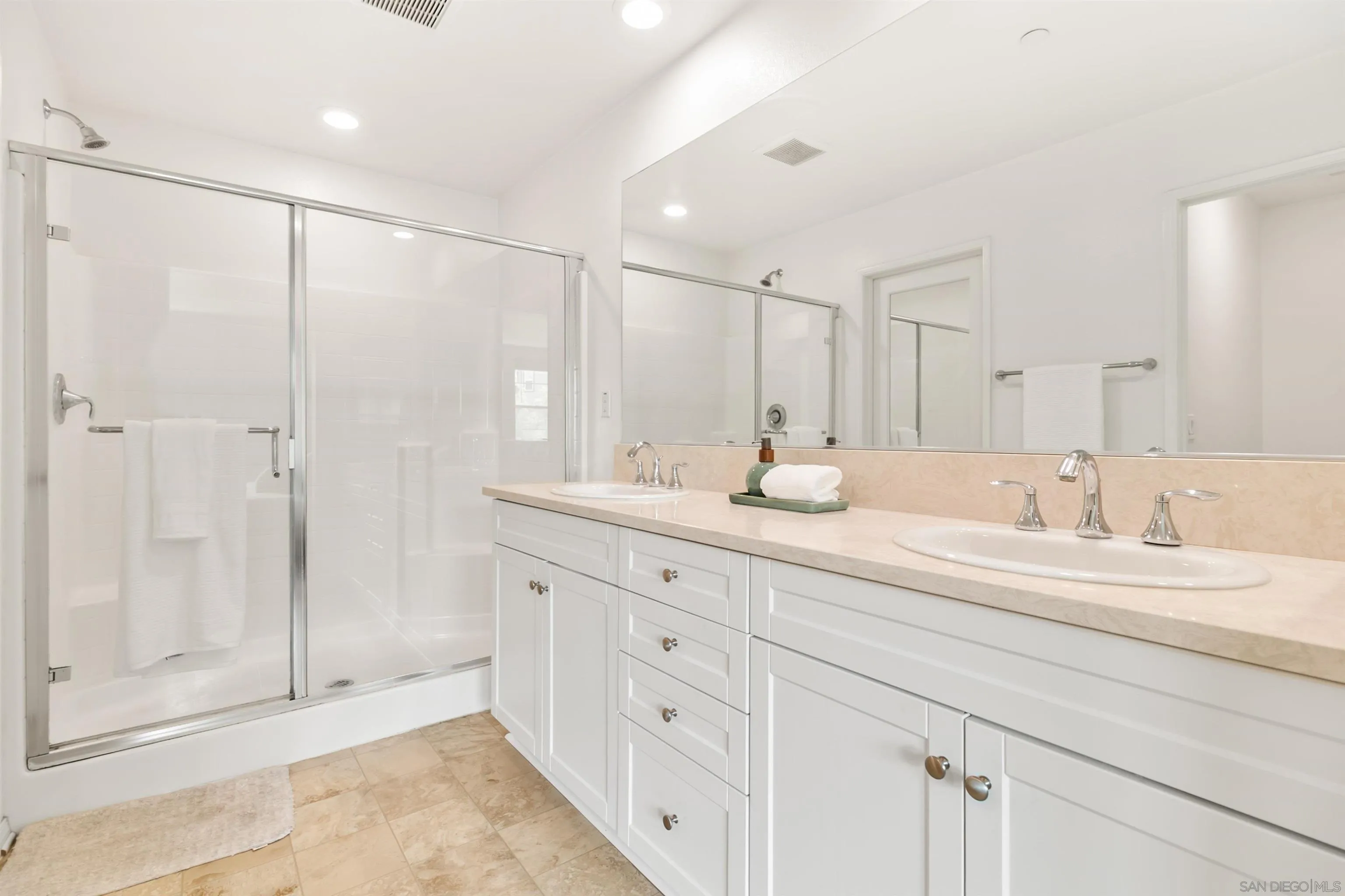 2754 Silver Medal Road, Unit 5 Chula Vista, CA 91915 - Photo 16 of 38