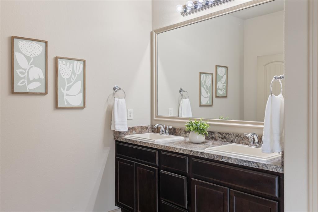 4016 Lazy River Ranch Road Fort Worth, TX 76262 - Photo 20 of 40