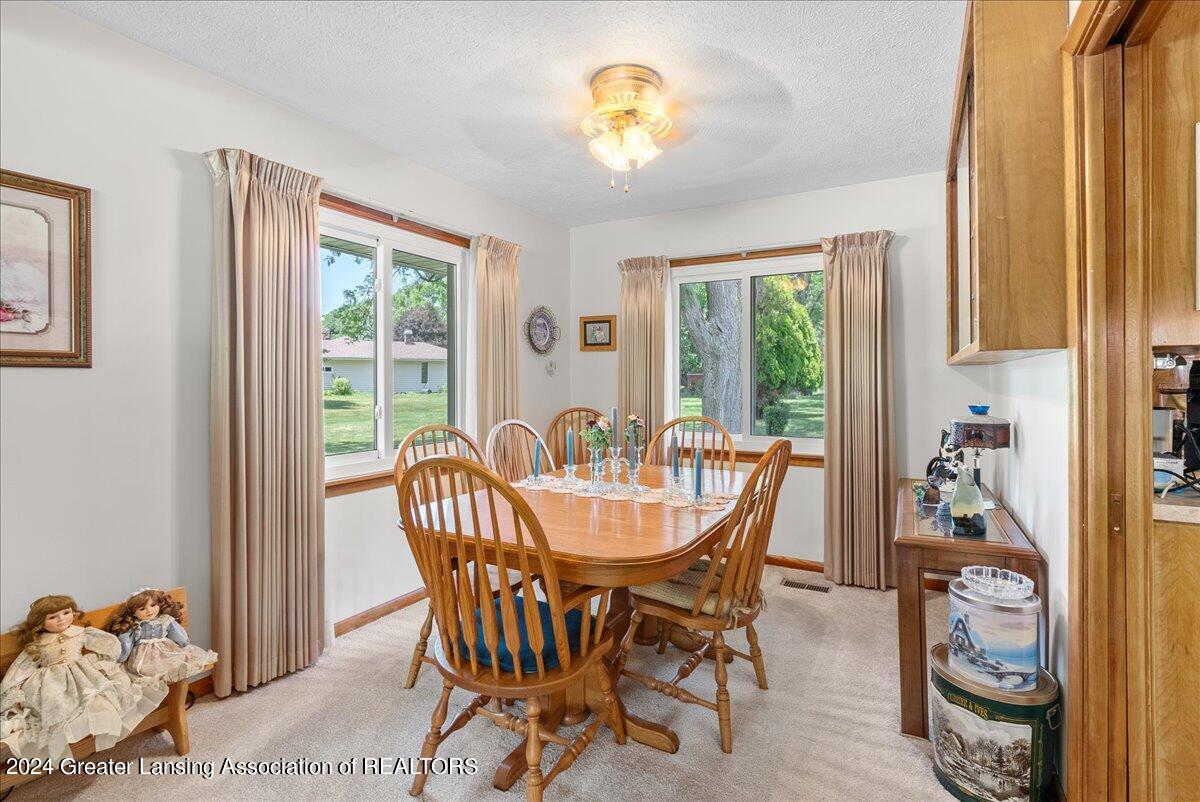 3200 Tecumseh River Road Lansing, MI 48906 - Photo 7 of 36 Dining Room