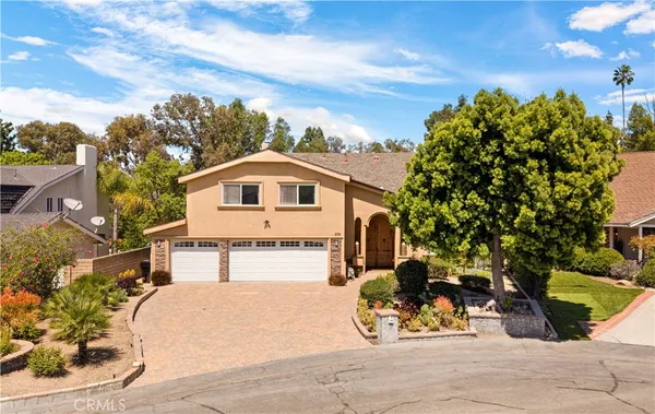 $2,149,000 | 370 South Yorkshire Circle, Anaheim, CA 92808