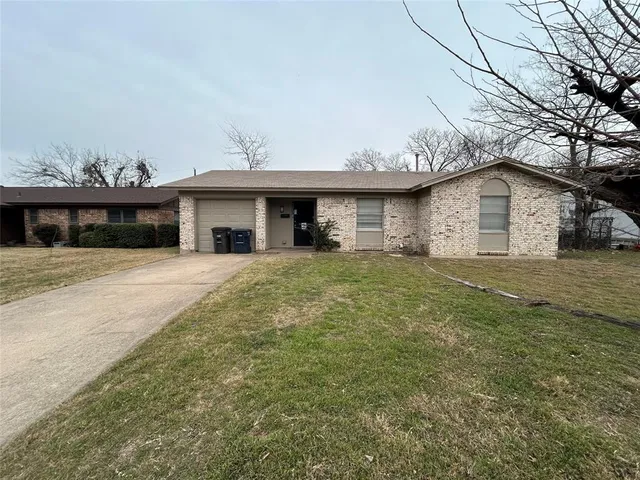 $1,795 | 4805 Fair Park Boulevard, Fort Worth, TX 76115