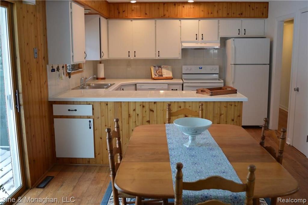 8559 Stone Road Algonac, MI 48001 - Photo 8 of 33