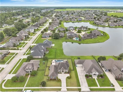 $515,000 | 210 Lac Calcasieu Drive, Luling, LA 70070
