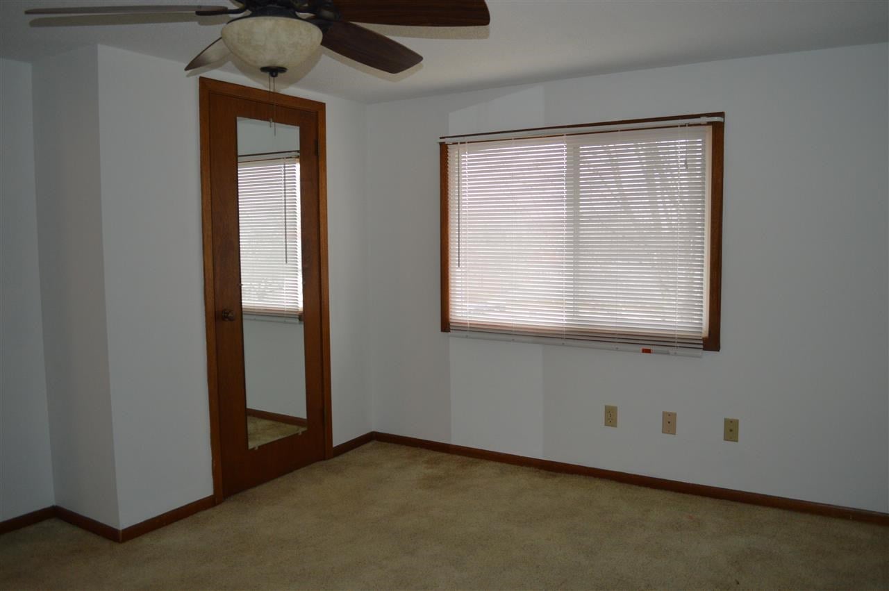 216 West Elm Street, Unit 3 Lone Tree, IA 52755 - Photo 11 of 17 Gallery Image 11