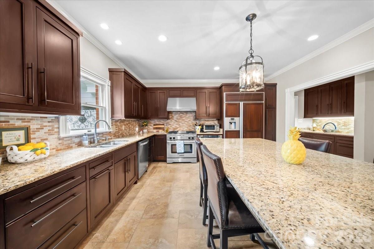 101 River Ridge Drive Morganton, NC 28655 - Photo 10 of 36