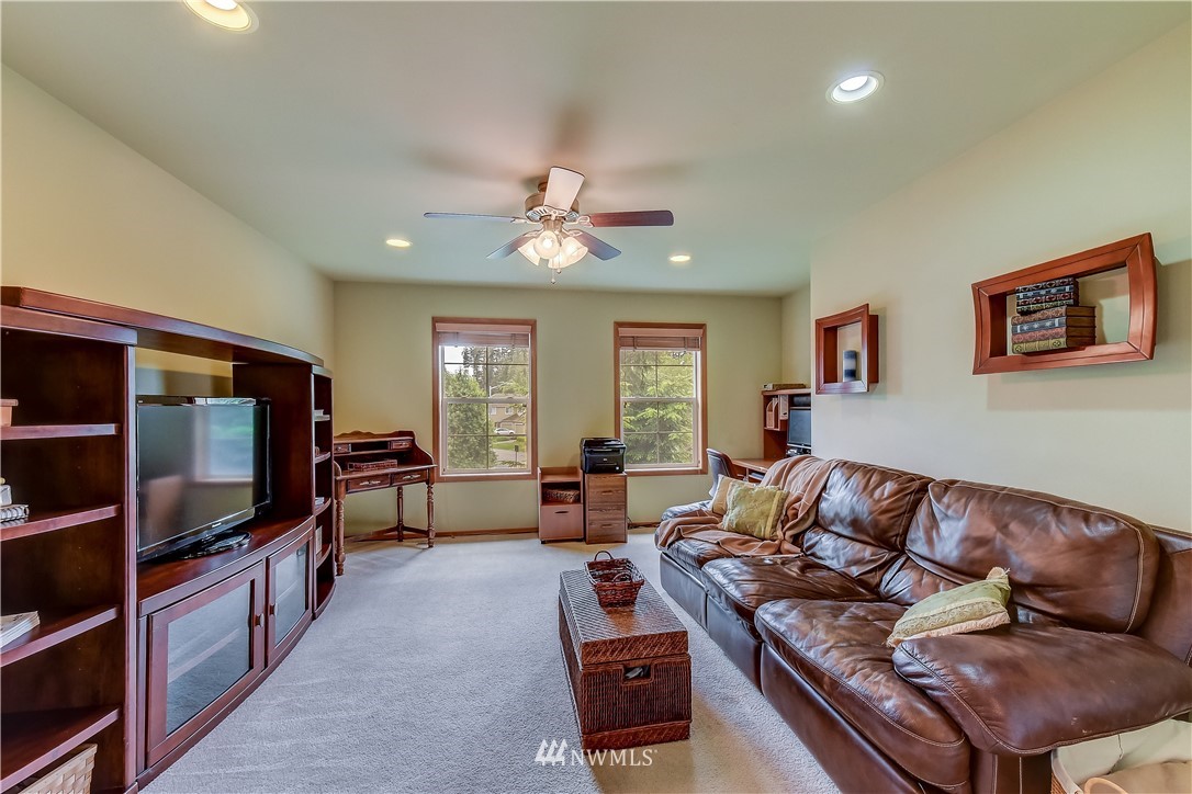 3201 186th Place Southeast Bothell, WA 98012 - Photo 21 of 25 Gallery Image 21