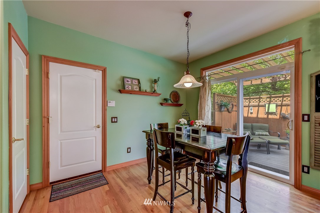 3201 186th Place Southeast Bothell, WA 98012 - Photo 10 of 25 Gallery Image 10