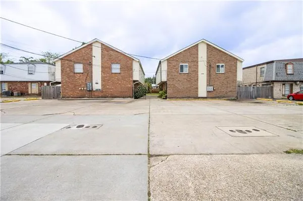$640,000 | 1428 Hickory Avenue, Harahan, LA 70123