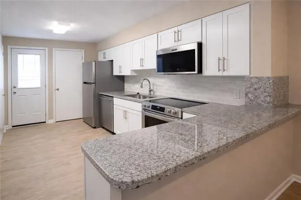 $640,000 | 1428 Hickory Avenue, Harahan, LA 70123