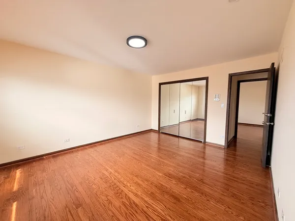 $2,850 | 4220 Oakton Street, Unit 2, Skokie, IL 60076