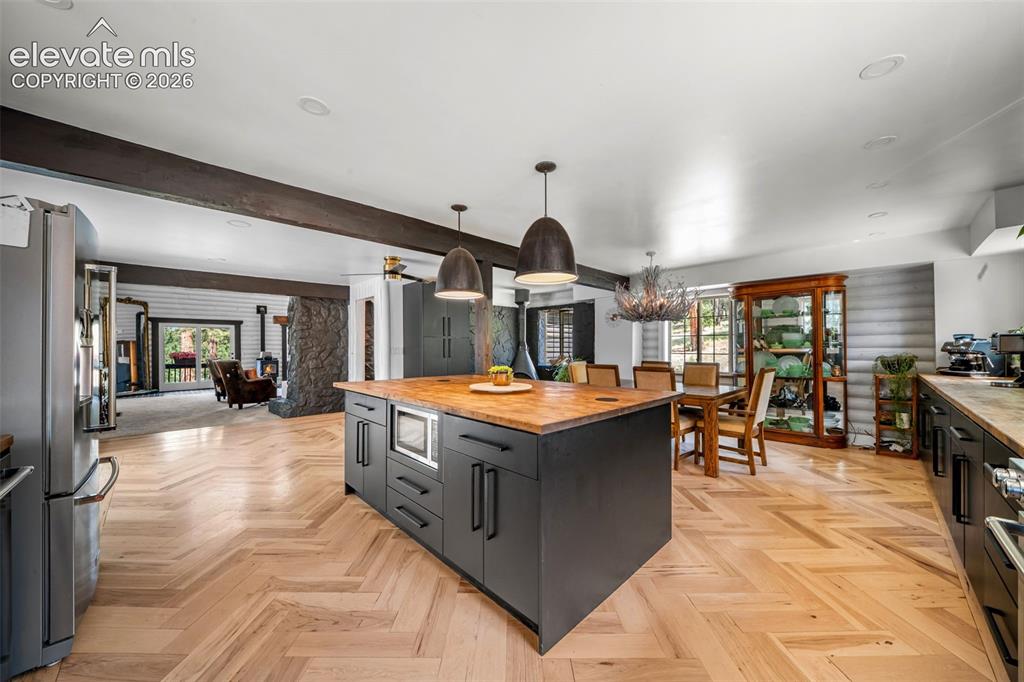 986 Apache Road Florissant, CO 80816 - Photo 9 of 50 fabulous herringbone design lightwood flooring