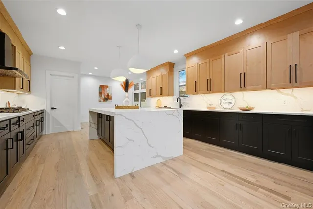 $1,689,100 | 267 Sprucewood Drive, Levittown, NY 11756