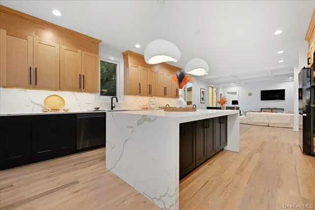 $1,689,100 | 267 Sprucewood Drive, Levittown, NY 11756