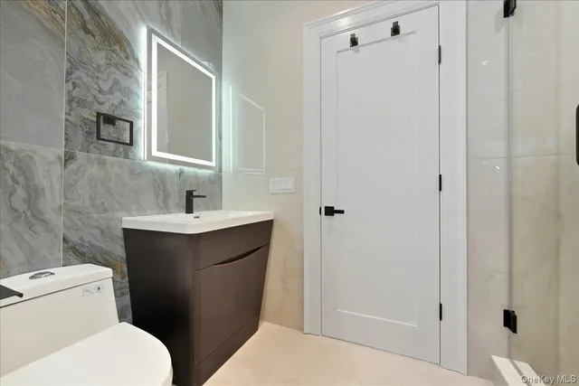 $1,689,100 | 267 Sprucewood Drive, Levittown, NY 11756