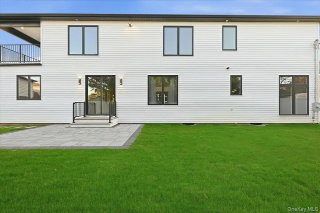 $1,689,100 | 267 Sprucewood Drive, Levittown, NY 11756