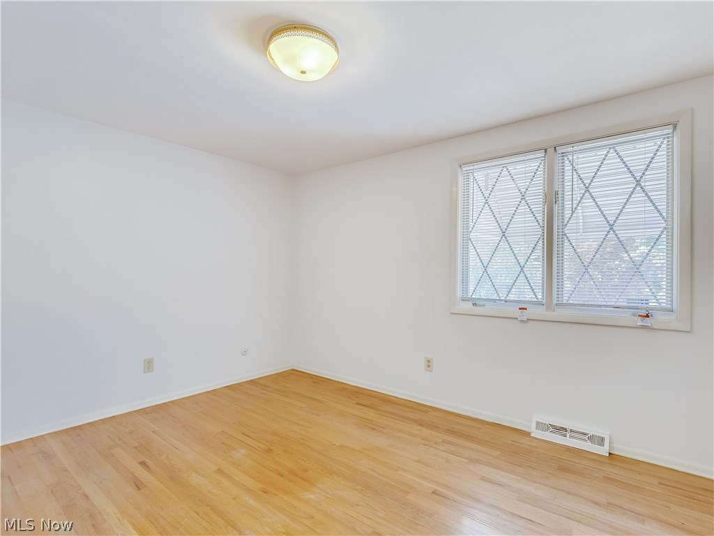 1047 Roland Road Lyndhurst, OH 44124 - Photo 16 of 26 3rd Bedroom on second Floor.