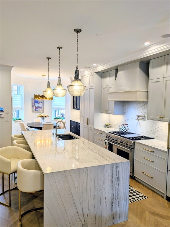 102 St Botolph Street Boston, MA 02116 - Photo 7 of 38