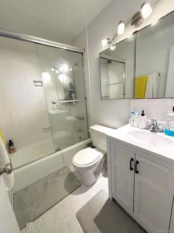 $680,000 | 4140 Union Street, Unit 17A | Downtown Flushing