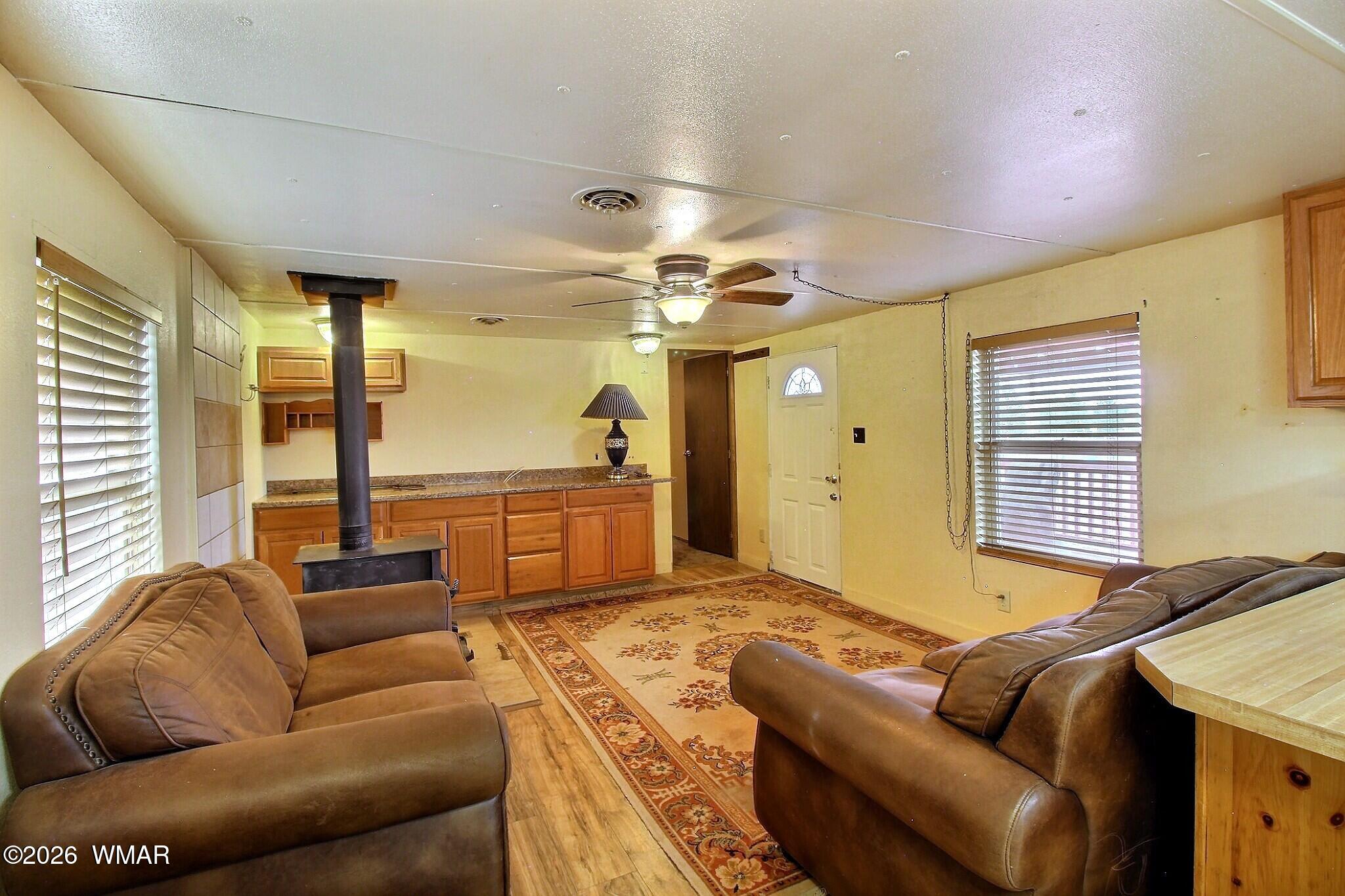 1254 Lone Pine Dam Road Show Low, AZ 85901 - Photo 8 of 21 Living Room