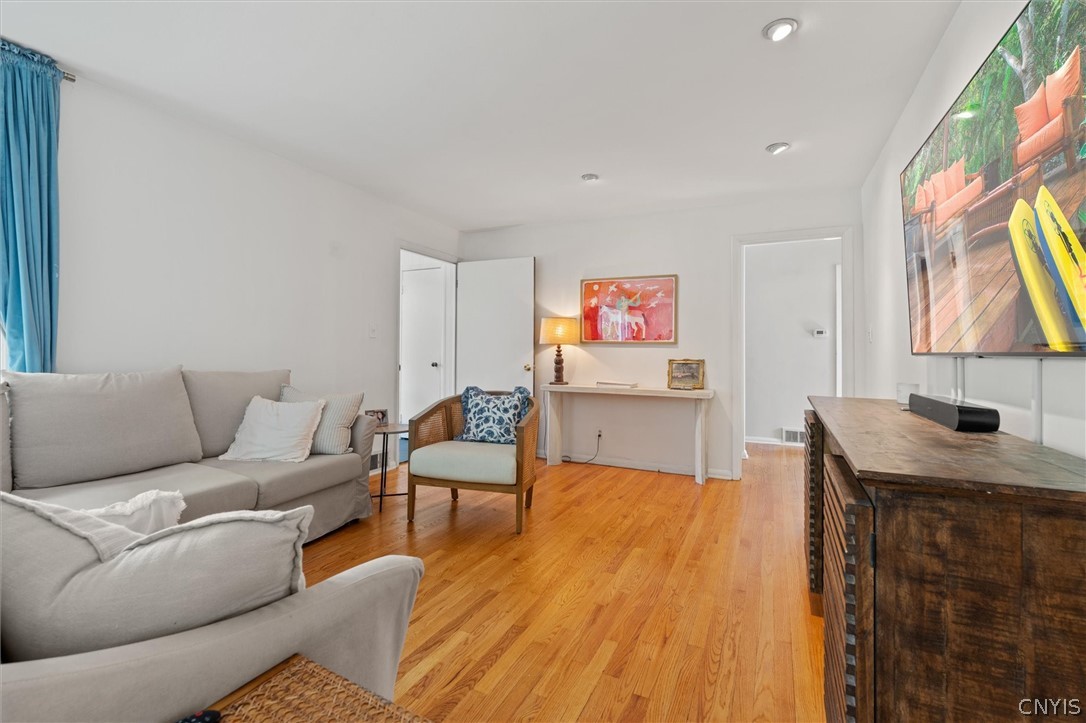 141 Edgehill Road Syracuse, NY 13224 - Photo 10 of 50