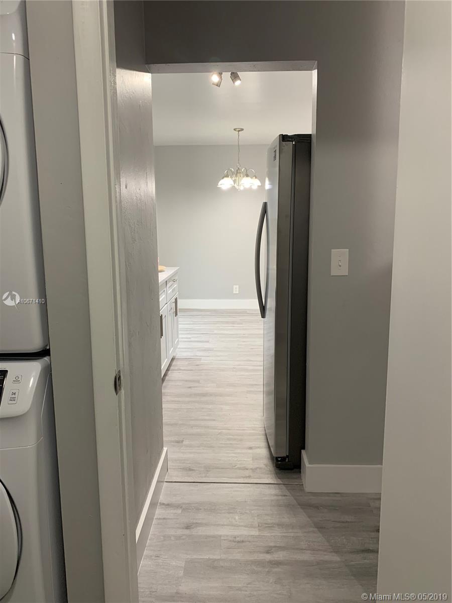 571 West 35th Street Riviera Beach, FL 33404 - Photo 11 of 25 Gallery Image 11
