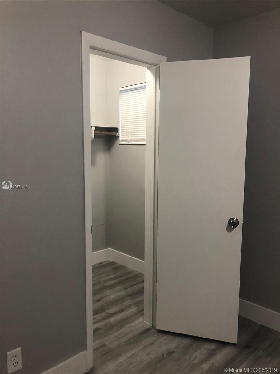 571 West 35th Street Riviera Beach, FL 33404 - Photo 15 of 25 Gallery Image 15