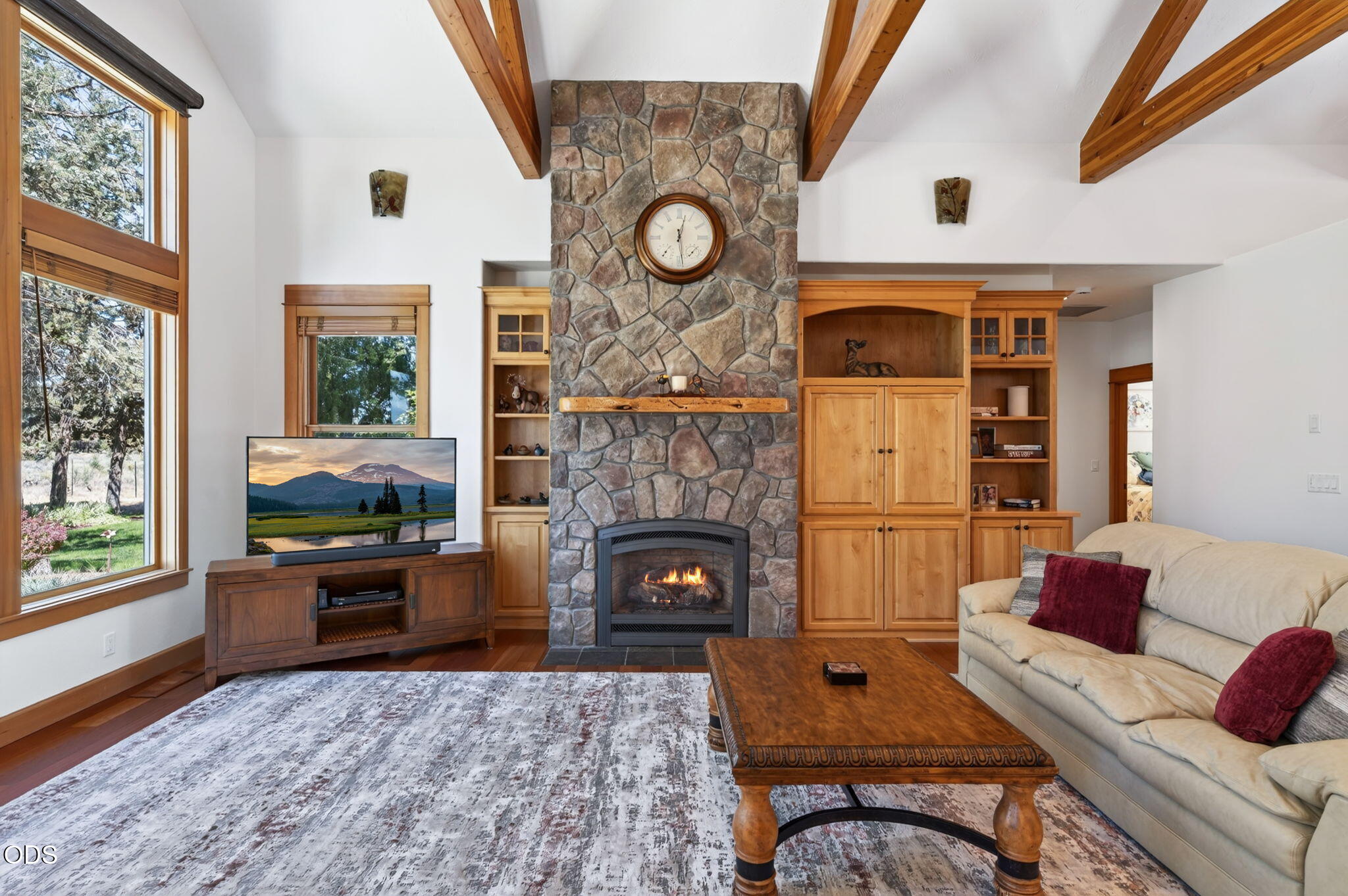 17690 Mountain View Road Sisters, OR 97759 - Photo 11 of 83 Gallery Image 11