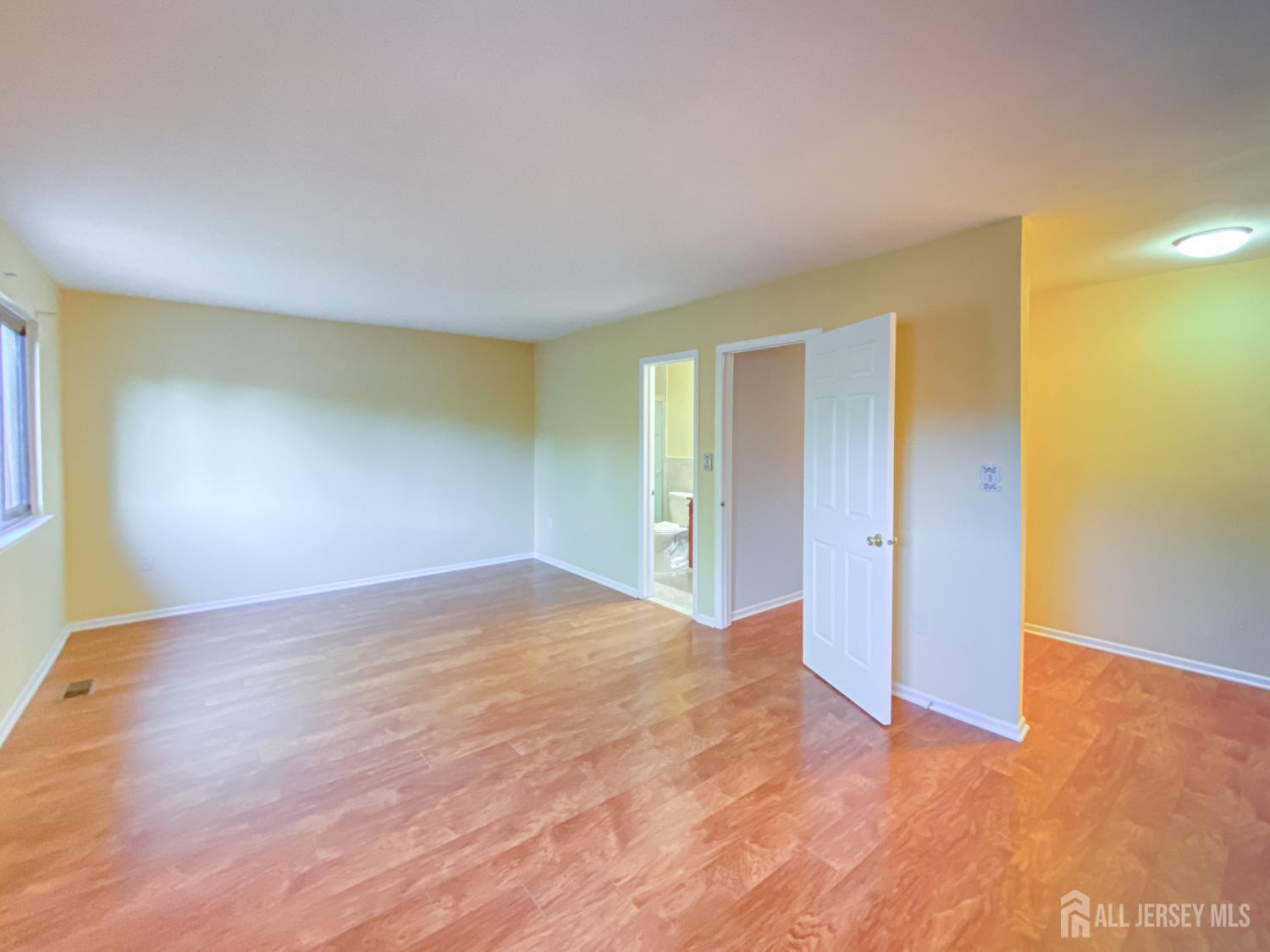 1 Orchid Court Edison, NJ 08820 - Photo 17 of 28