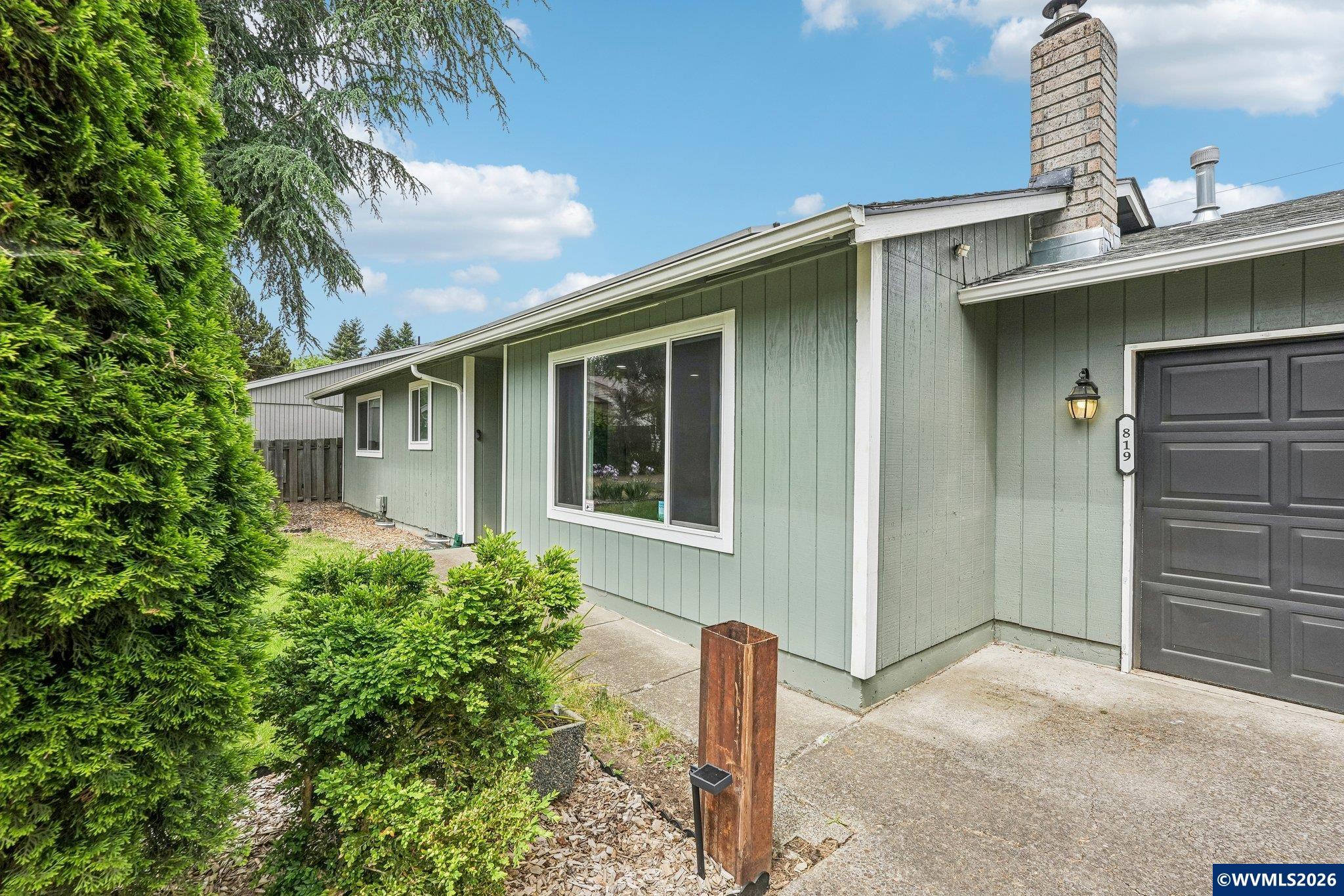 819 Chehalis Place North Keizer, OR 97303 - Photo 2 of 36