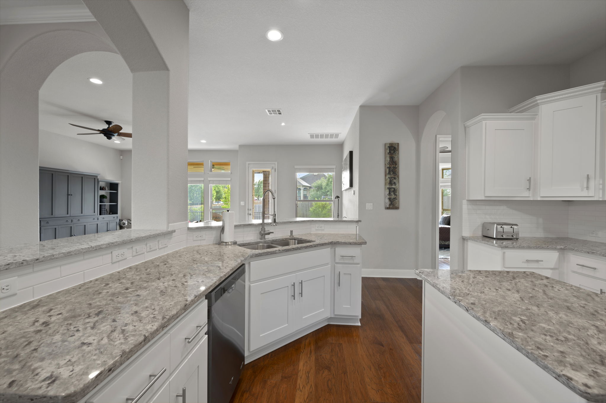 113 Swallowtail Drive Austin, TX 78737 - Photo 10 of 40