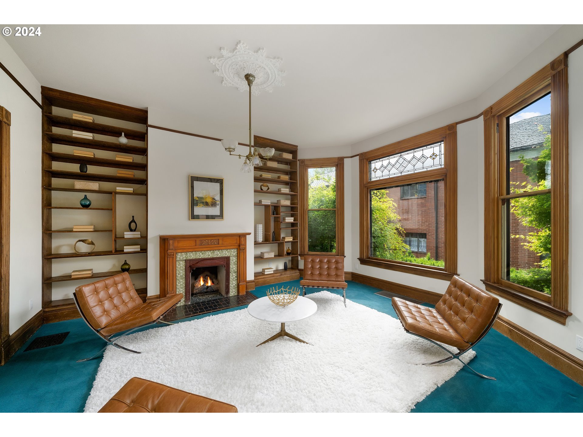 726 Northwest 22nd Avenue Portland, OR 97210 - Photo 13 of 46 Living Room