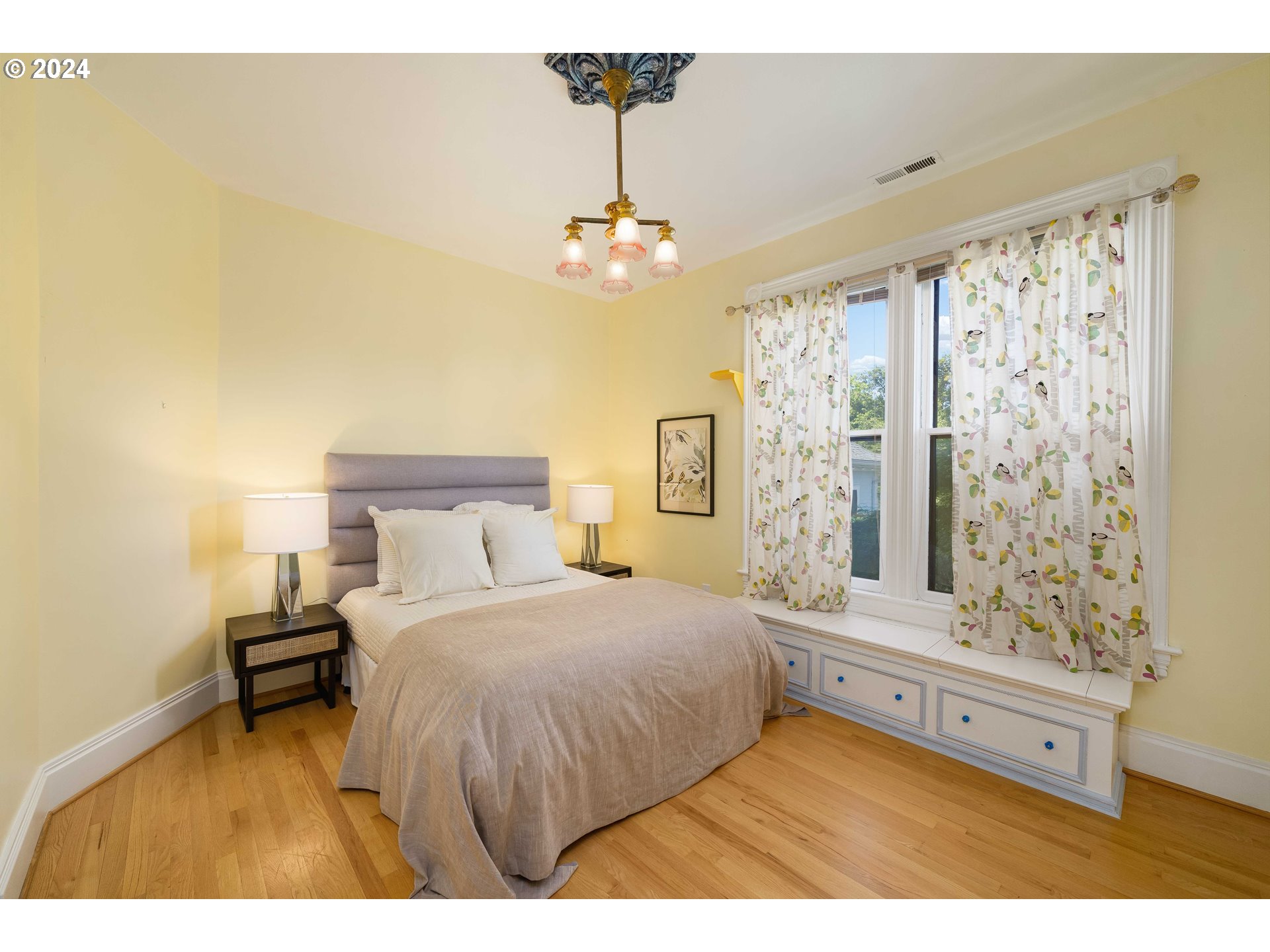 726 Northwest 22nd Avenue Portland, OR 97210 - Photo 22 of 46 Bedroom