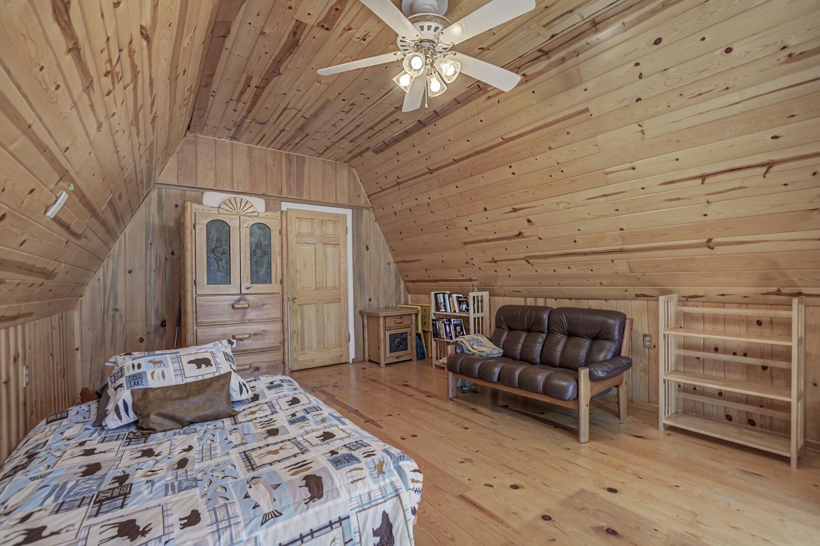 183 West Raven Road Payson, AZ 85541 - Photo 43 of 70 Upper-Level Bedroom #2