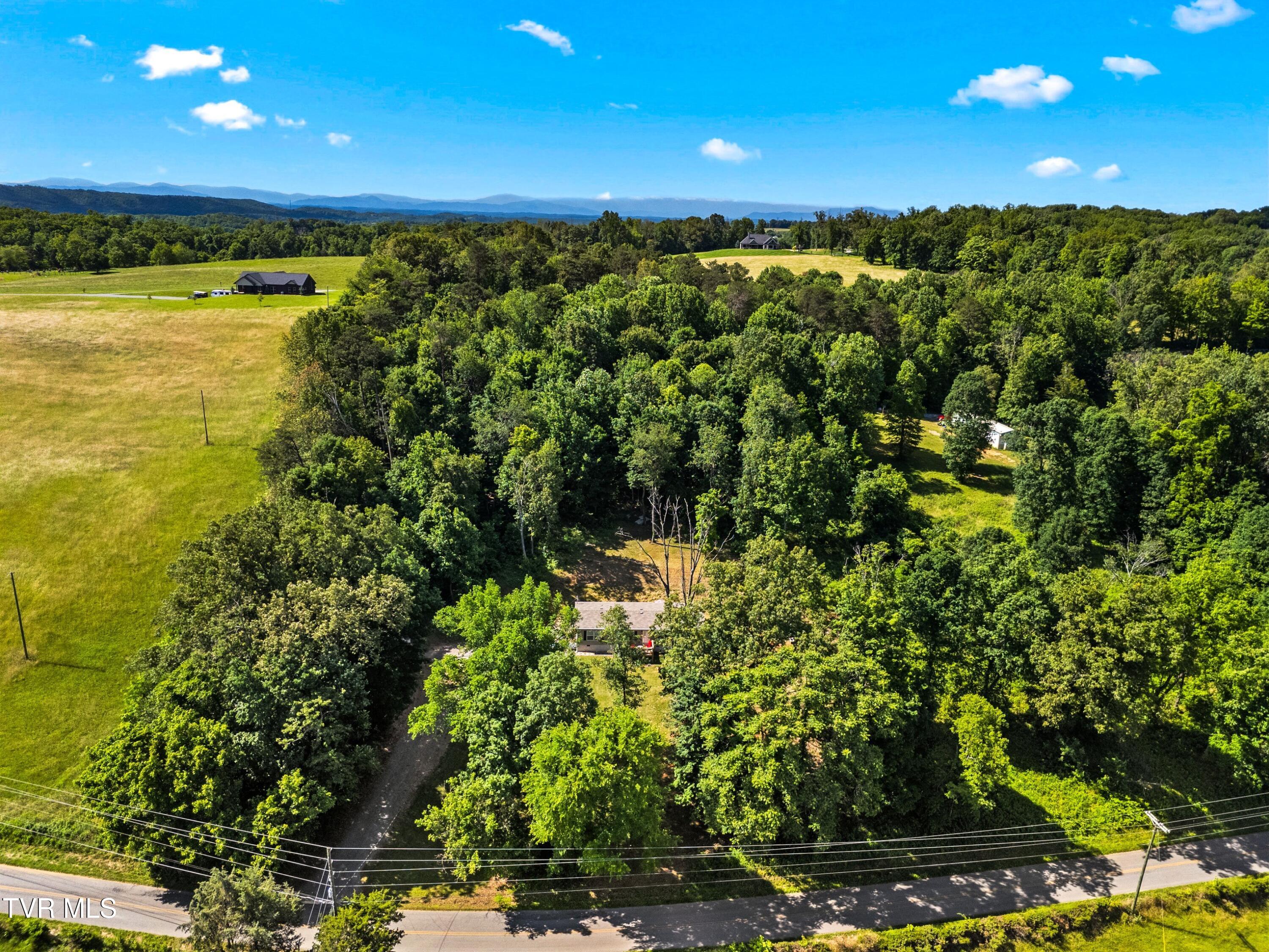 7812 Stagecoach Road Whitesburg, TN 37891 - Photo 27 of 31 027-7812StagecoachRoad-Whitesburg-TN-378