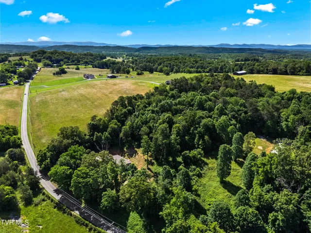 $269,900 | 7812 Stagecoach Road, Whitesburg, TN 37891