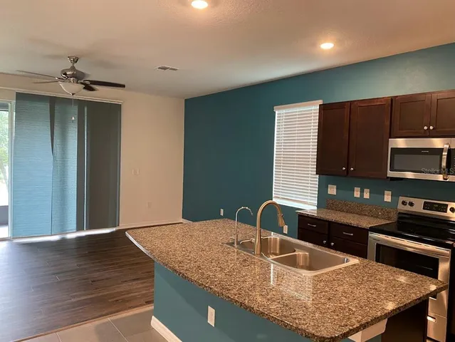 $2,300 | 3250 Pleasant Willow Court, Brandon, FL 33511