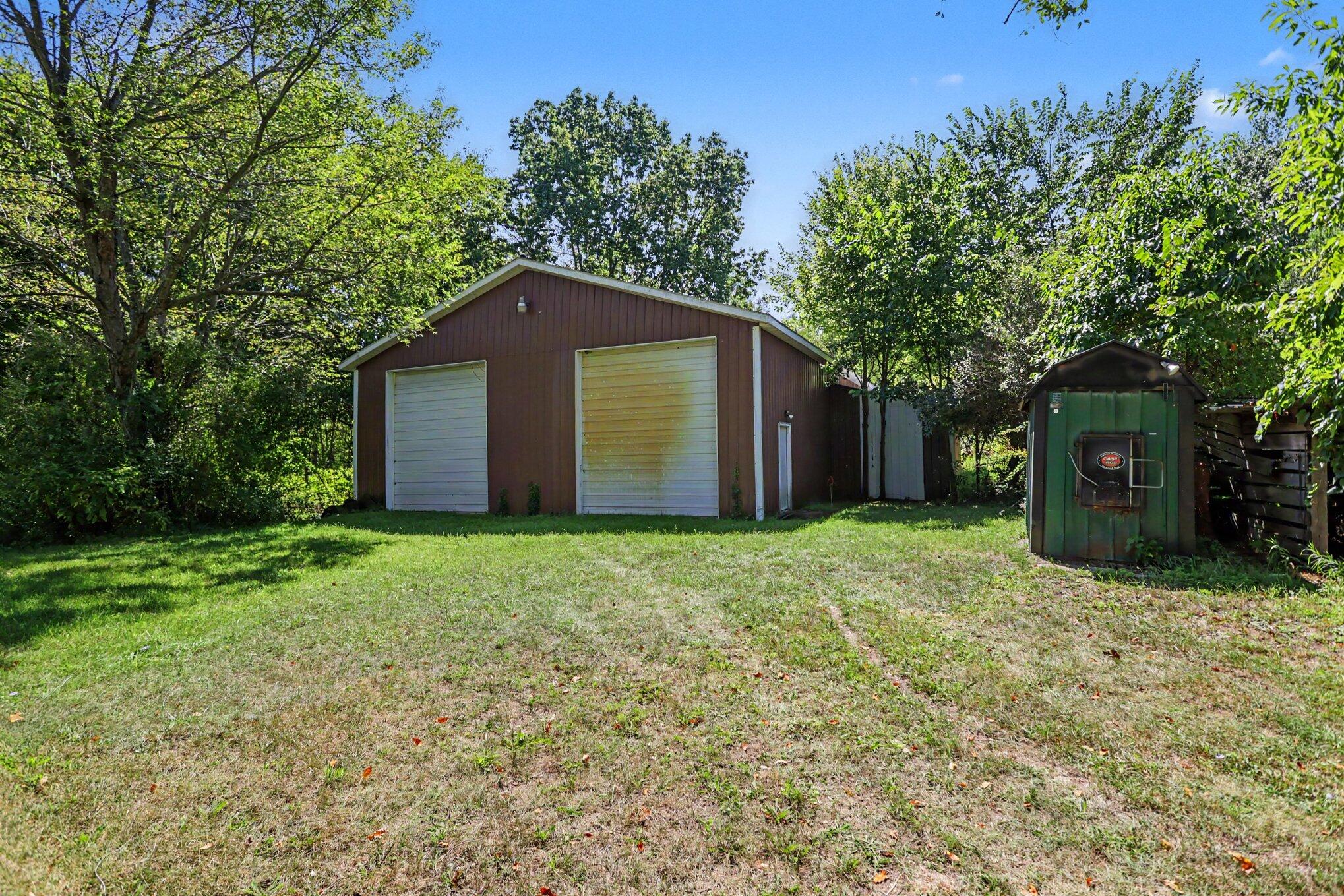 3451 Pifer Road Delton, MI 49046 - Photo 26 of 35 Barn _ 3451 Pifer Rd Delton MI