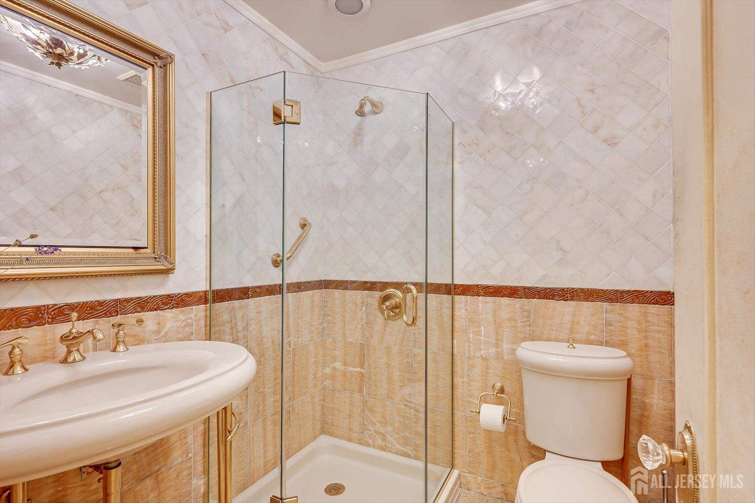 25 Marshall Drive Edison, NJ 08817 - Photo 38 of 68