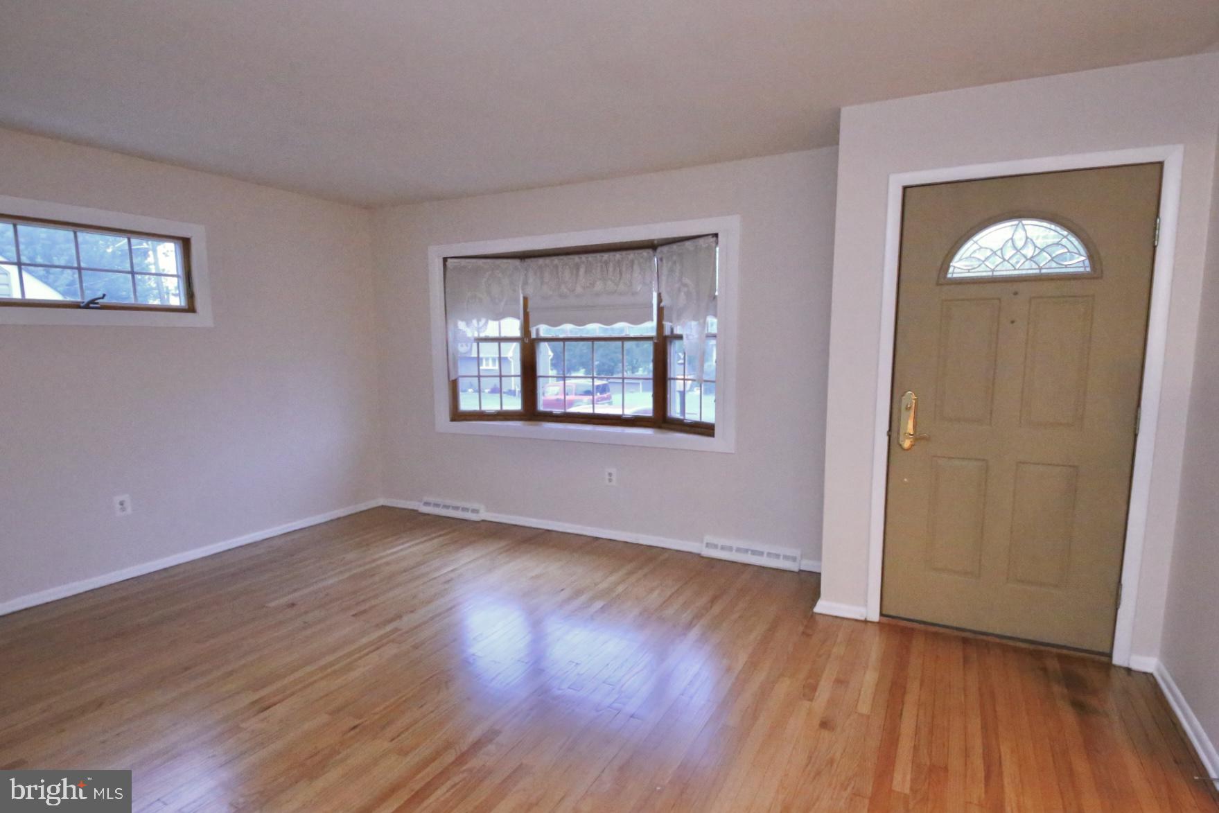 1017 West Front Street Glendora, NJ 08029 - Photo 9 of 34 Nice bow window.