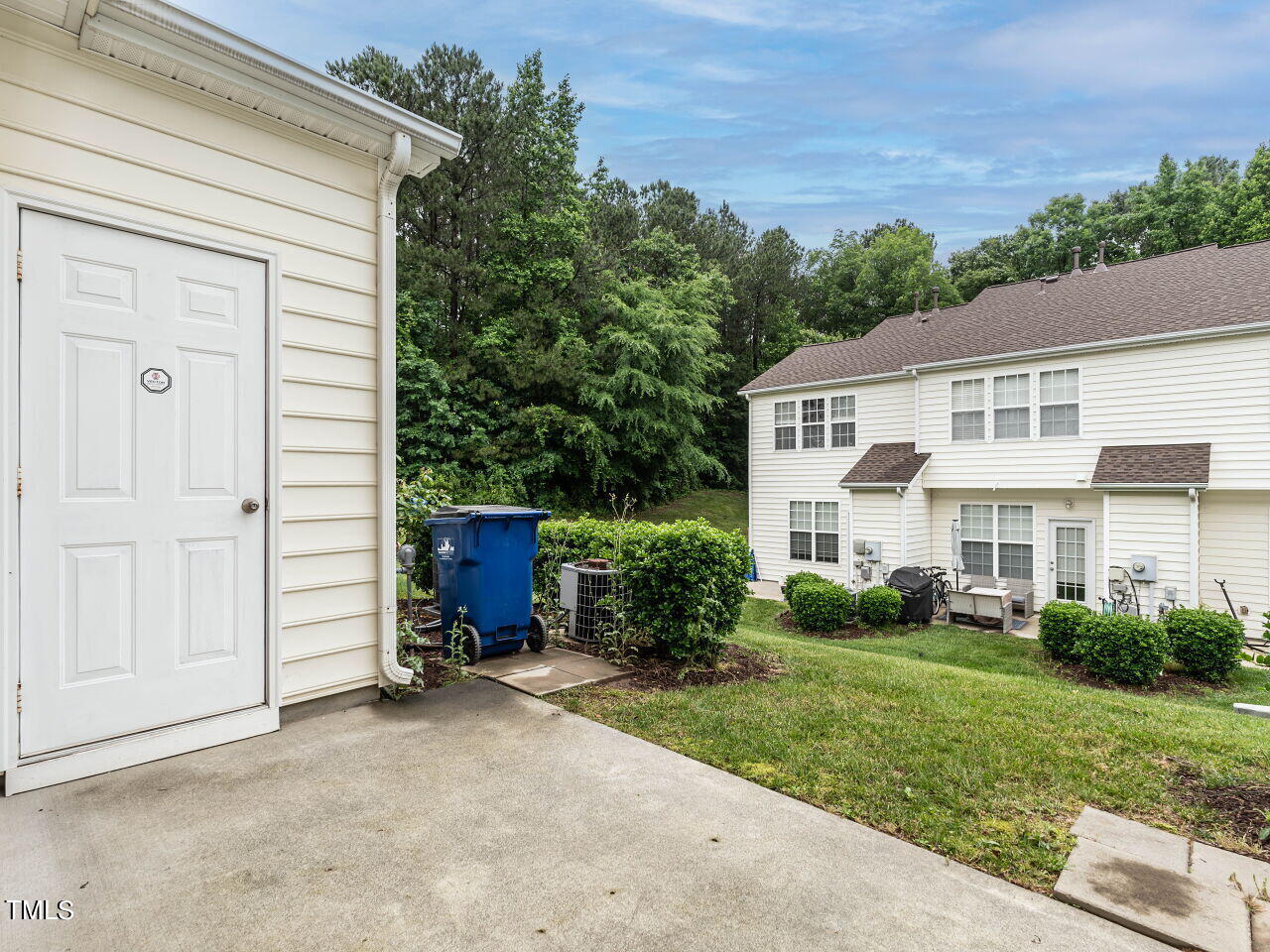 4412 Sugarbend Way Raleigh, NC 27606 - Photo 24 of 26 025-1280x960-patio