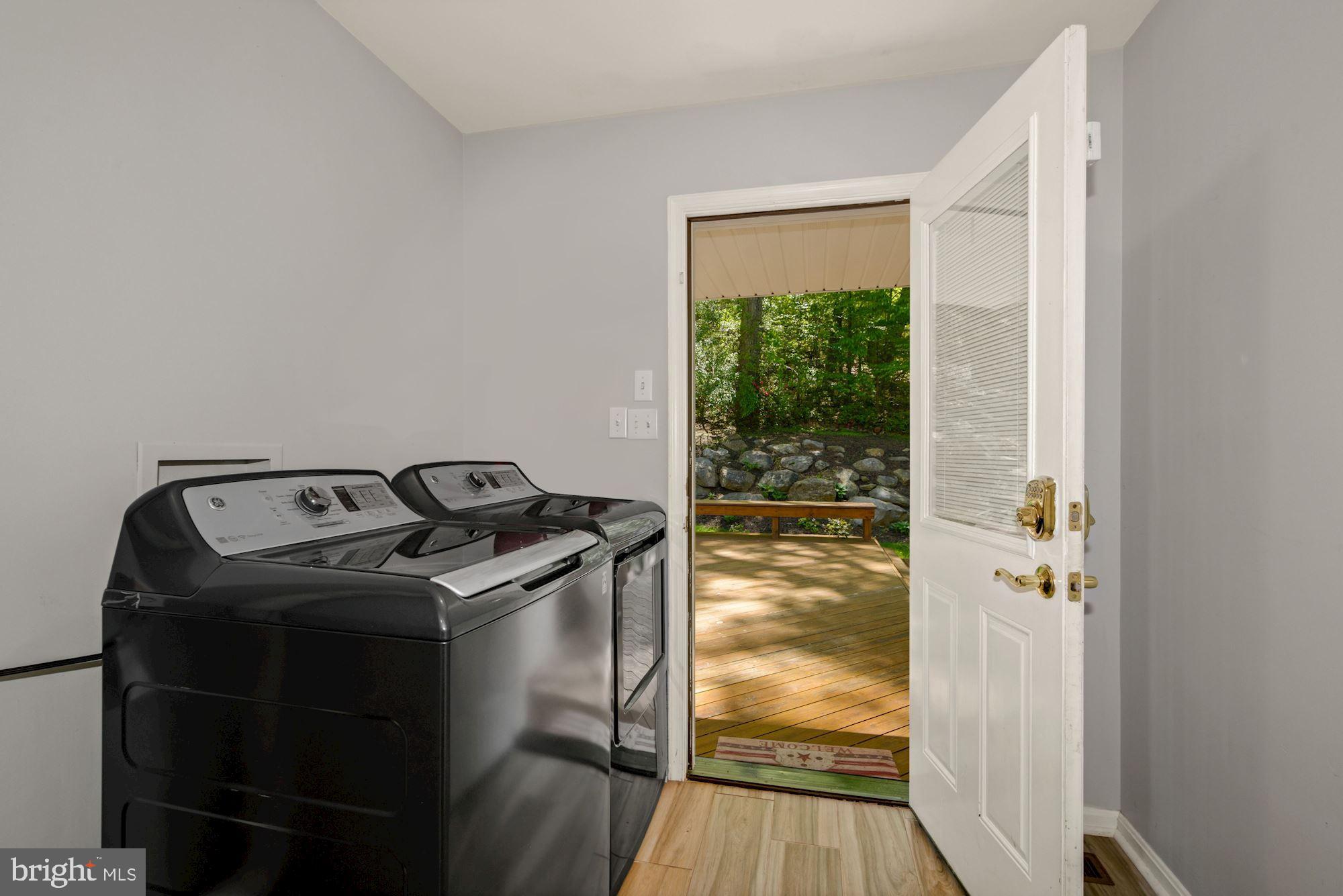 10267 Stillhouse Road Delaplane, VA 20144 - Photo 17 of 62 Laundry /Mud Room