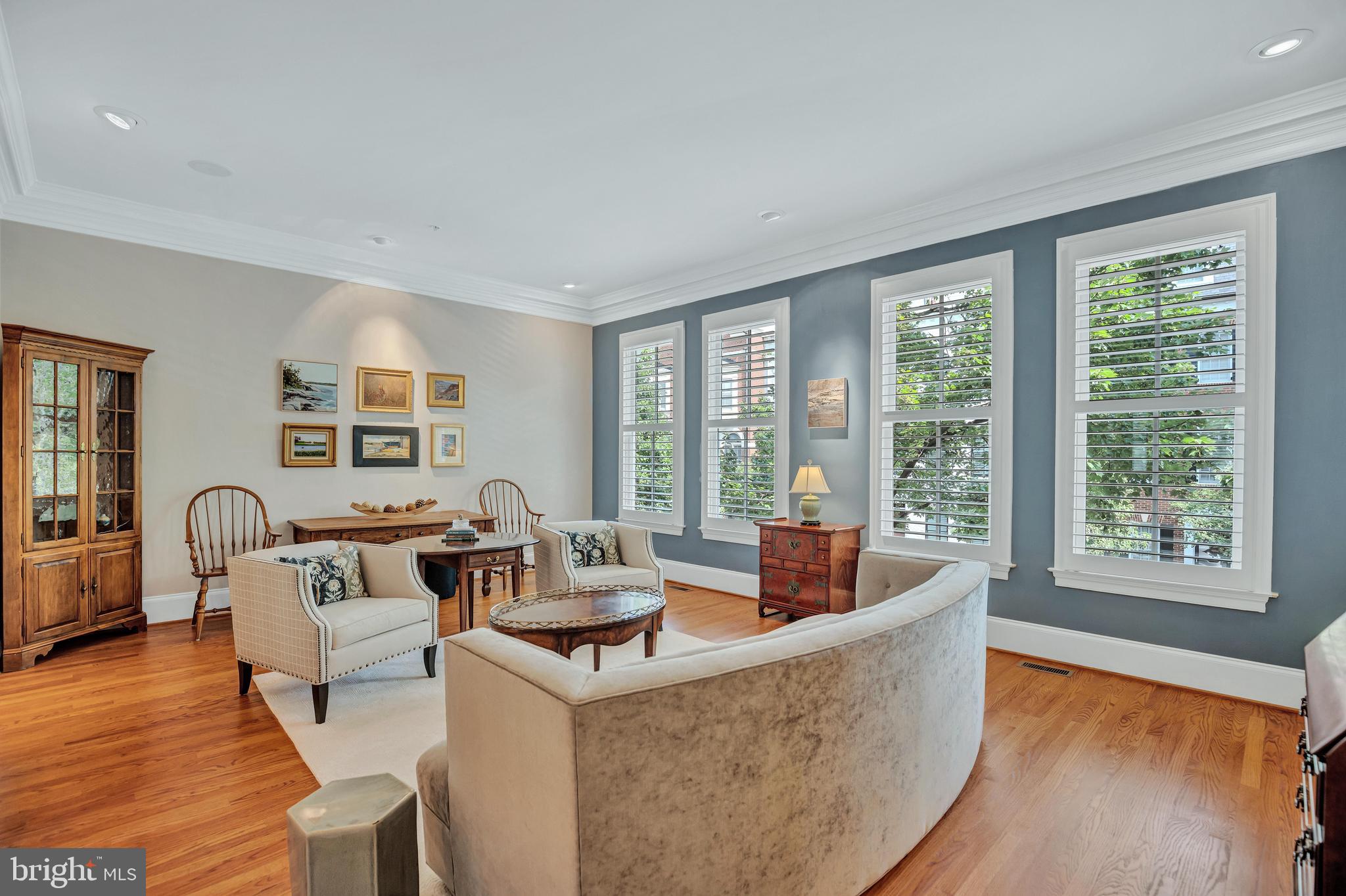 708 Day Lane Alexandria, VA 22314 - Photo 17 of 39 a living room with furniture and wooden floor