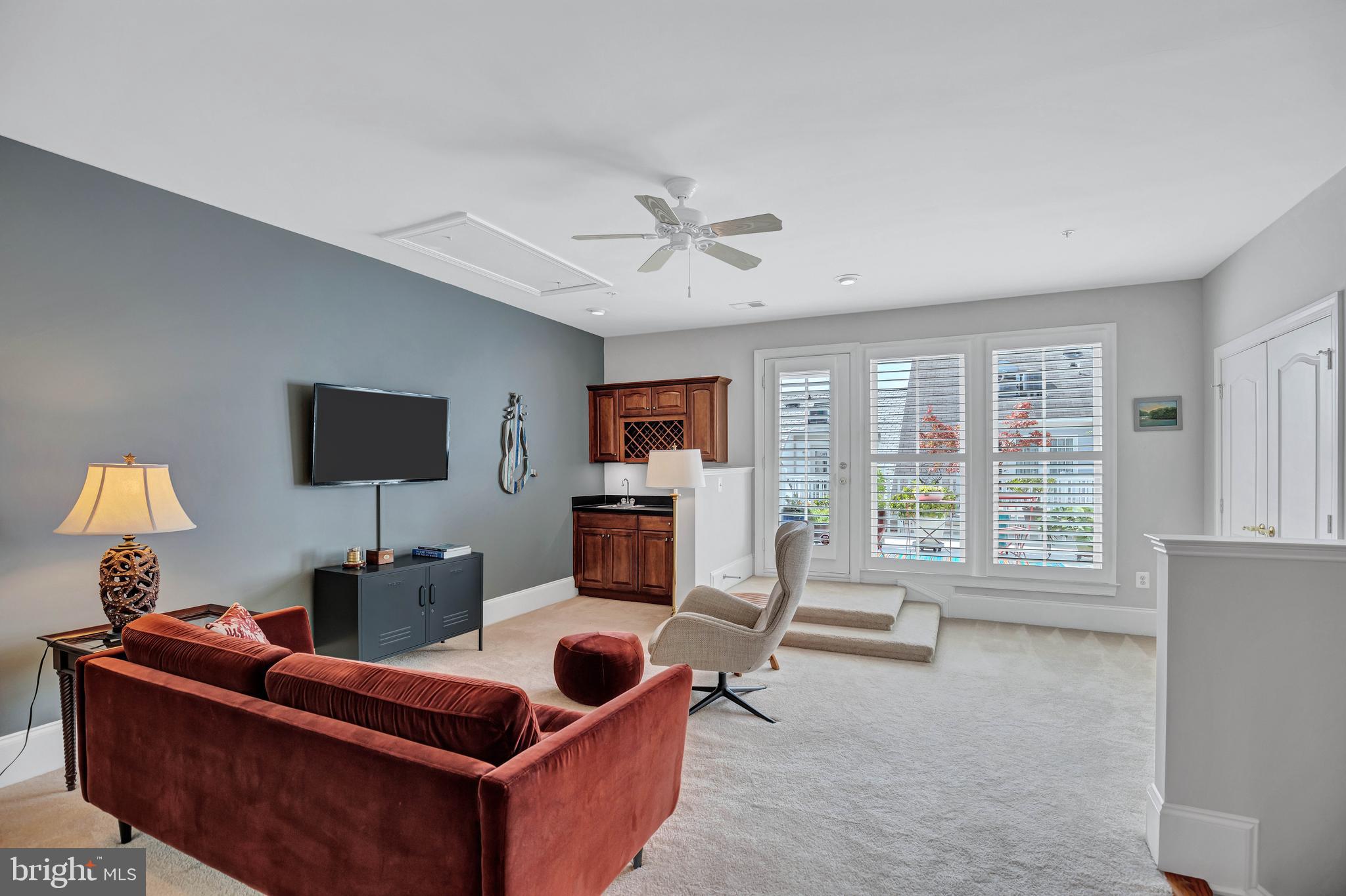 708 Day Lane Alexandria, VA 22314 - Photo 30 of 39 a living room with furniture and a large window