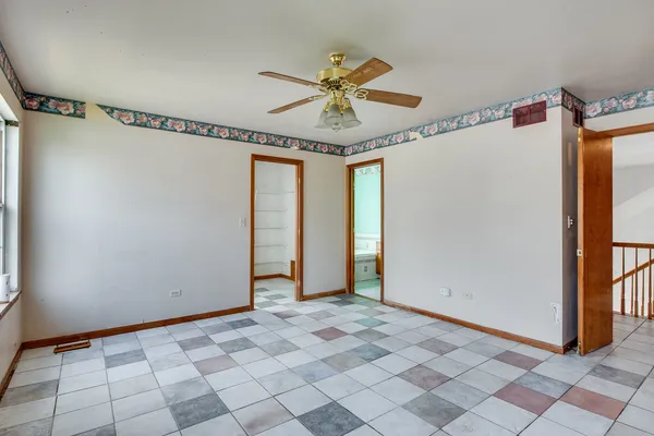 $389,900 | 16456 Winding Creek Road, Plainfield, IL 60586