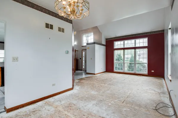 $389,900 | 16456 Winding Creek Road, Plainfield, IL 60586